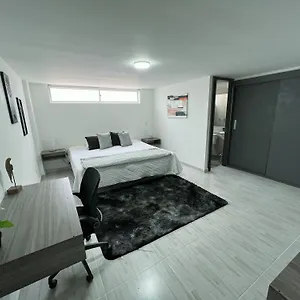 Apartamento Comodo Y Amplio En Laureles, Medellín